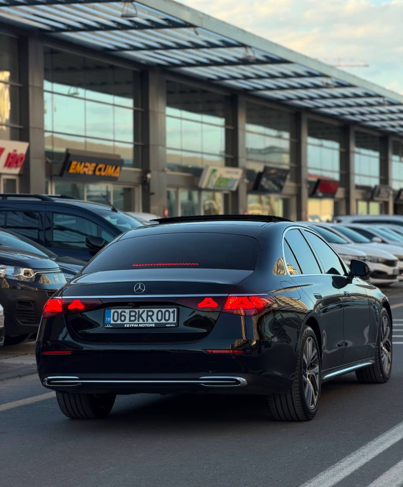 Mercedes-Benz 2025