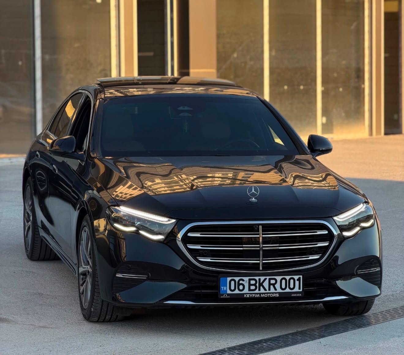 Mercedes-Benz 2025