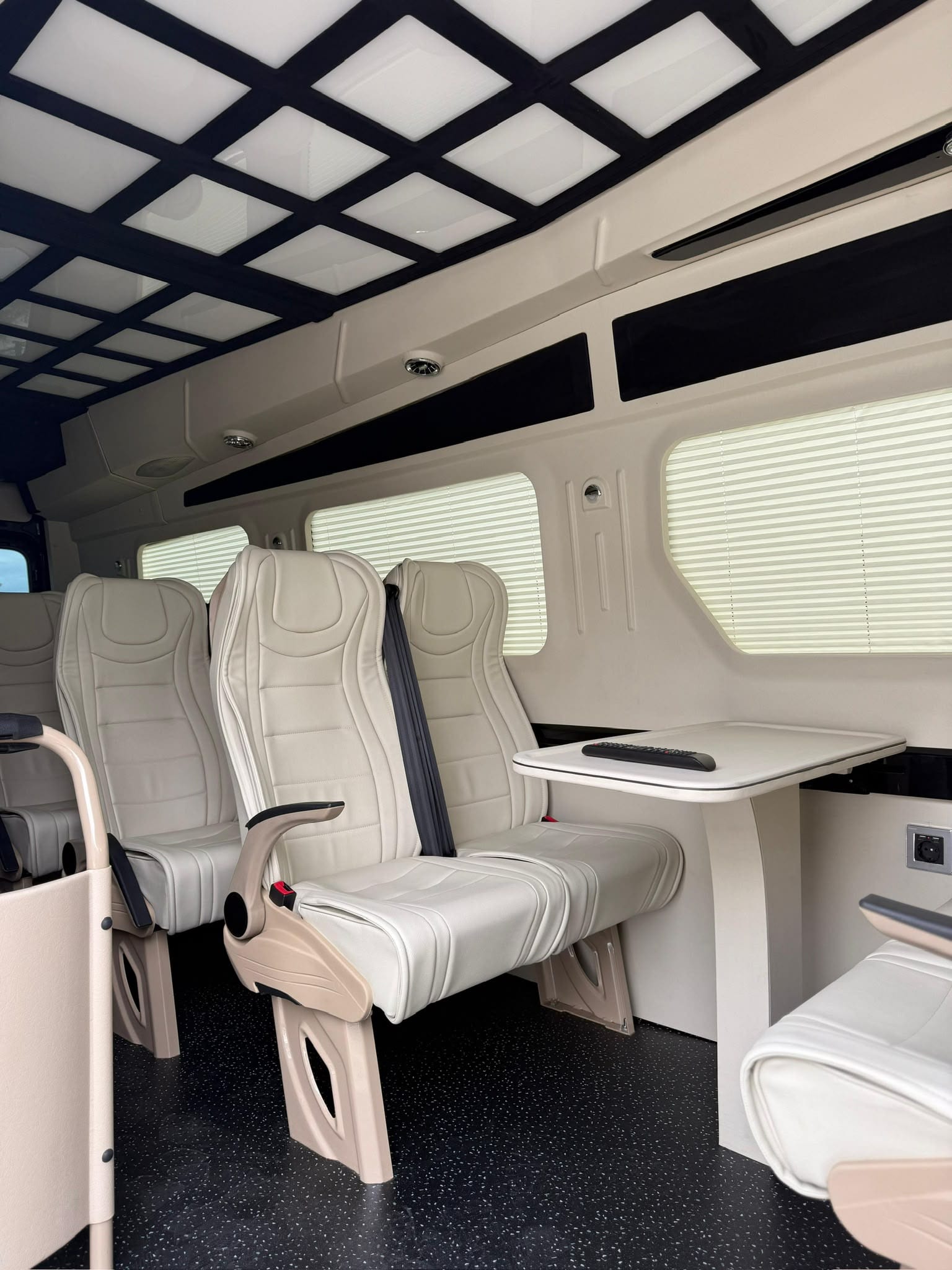 MERCEDES-BENZ VIP SPRİNTER 16+1 VIP SPRİNTER 16+1 VIP