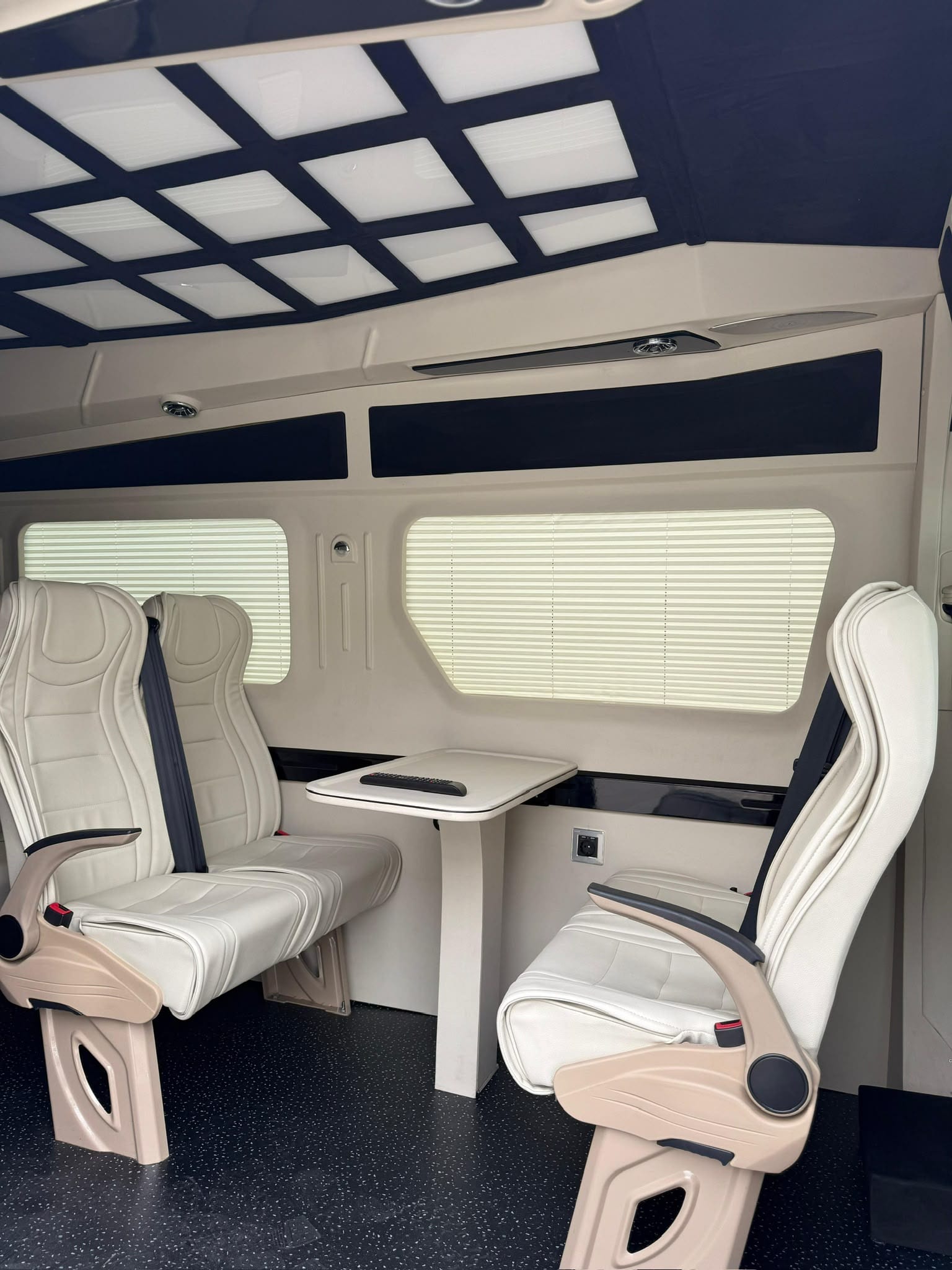 MERCEDES-BENZ VIP SPRİNTER 16+1 VIP SPRİNTER 16+1 VIP