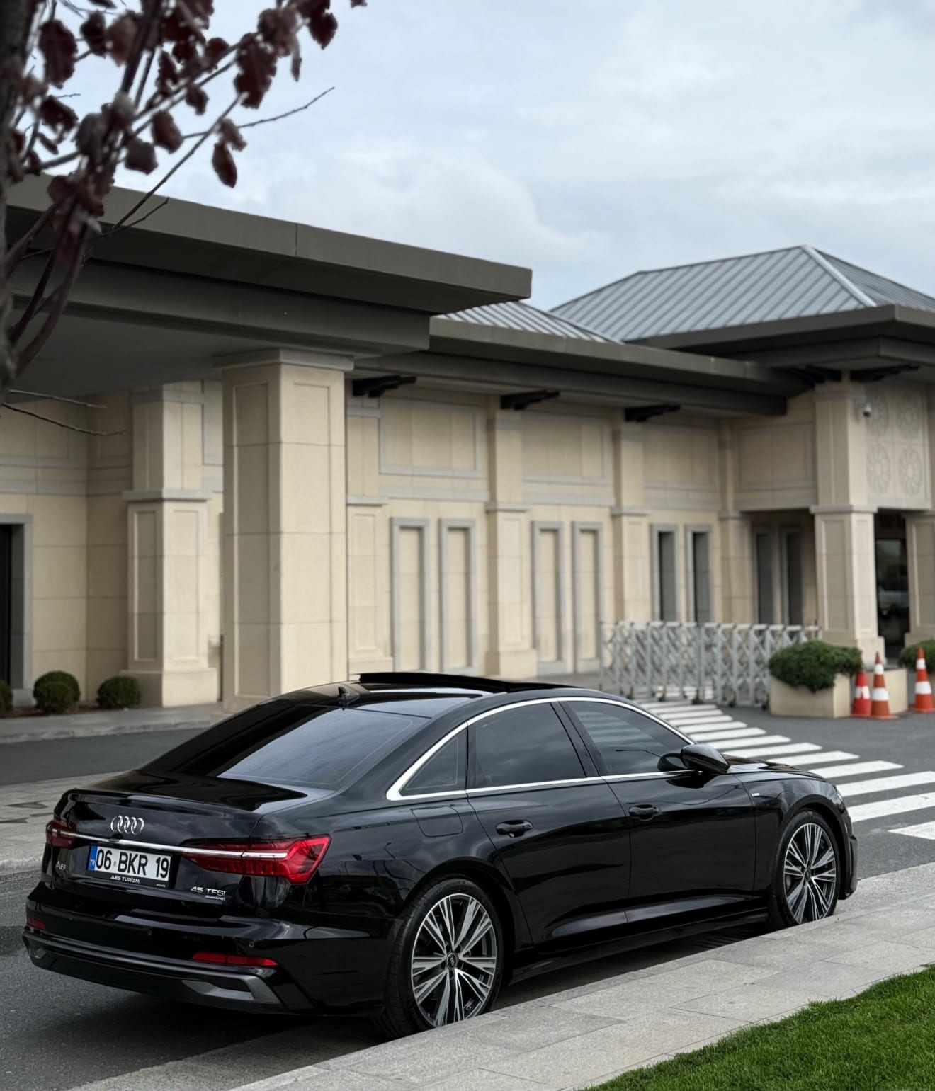 AUDI A6 45 TFS SLİNE A6 45 TFS VIP