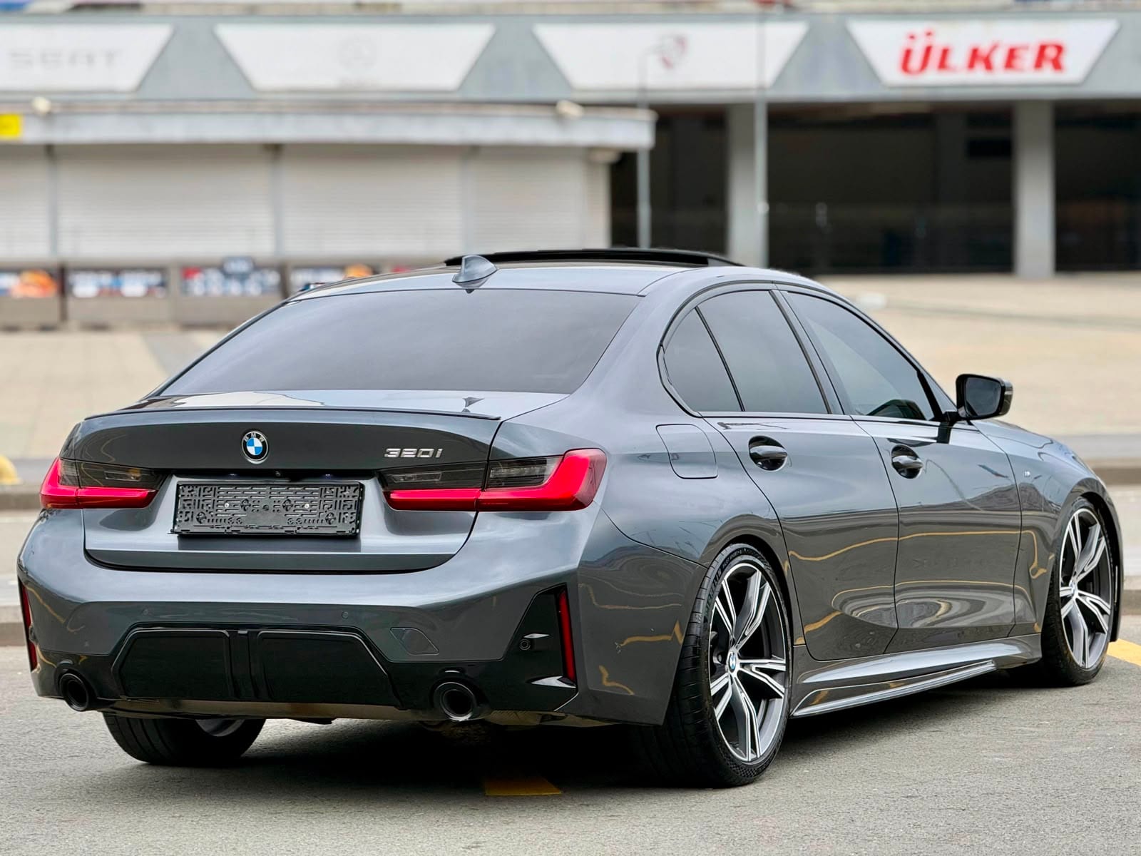 BMW 320i First Edition M Sport